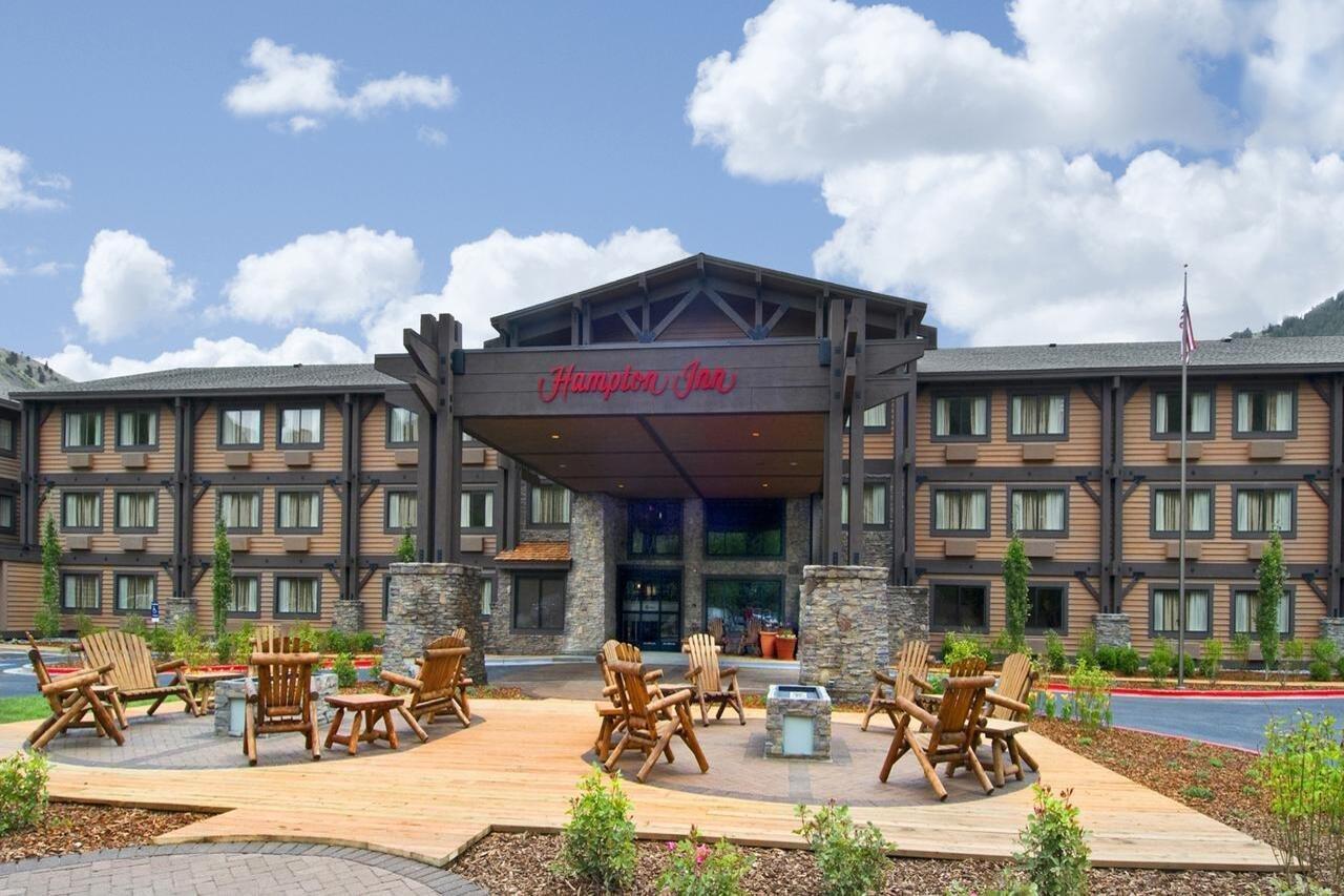 Hampton Inn Jackson-College Avenue Exterior photo