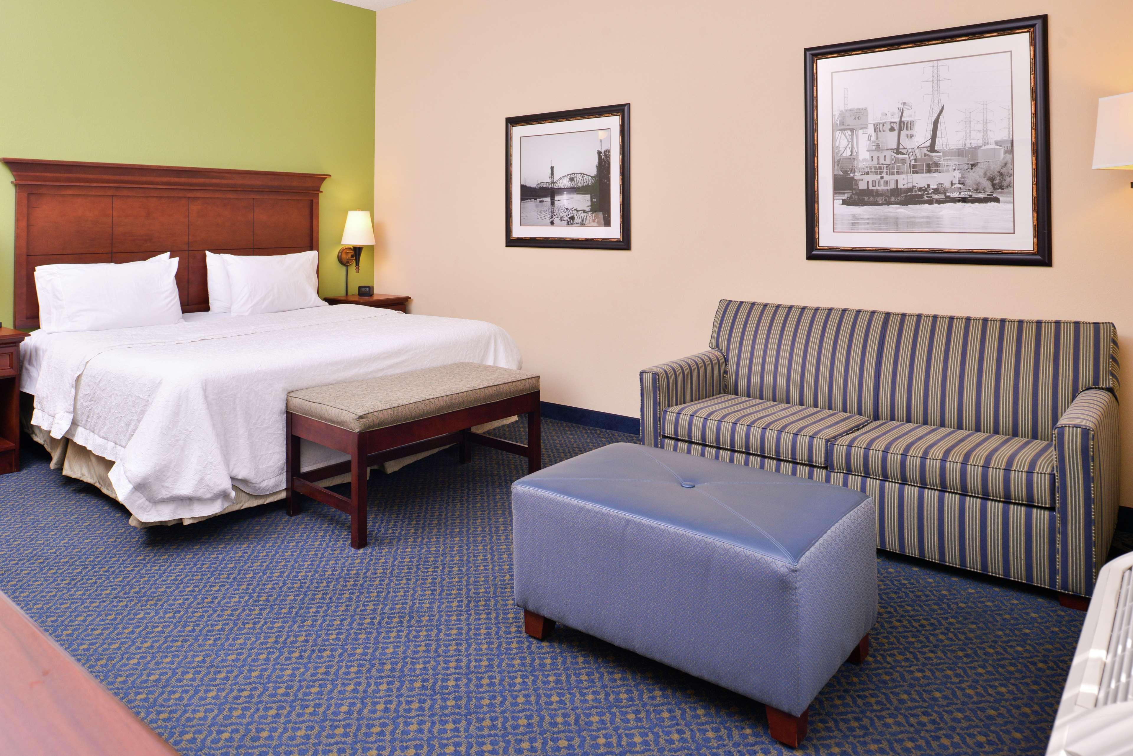 Hampton Inn Jackson-College Avenue Exterior photo