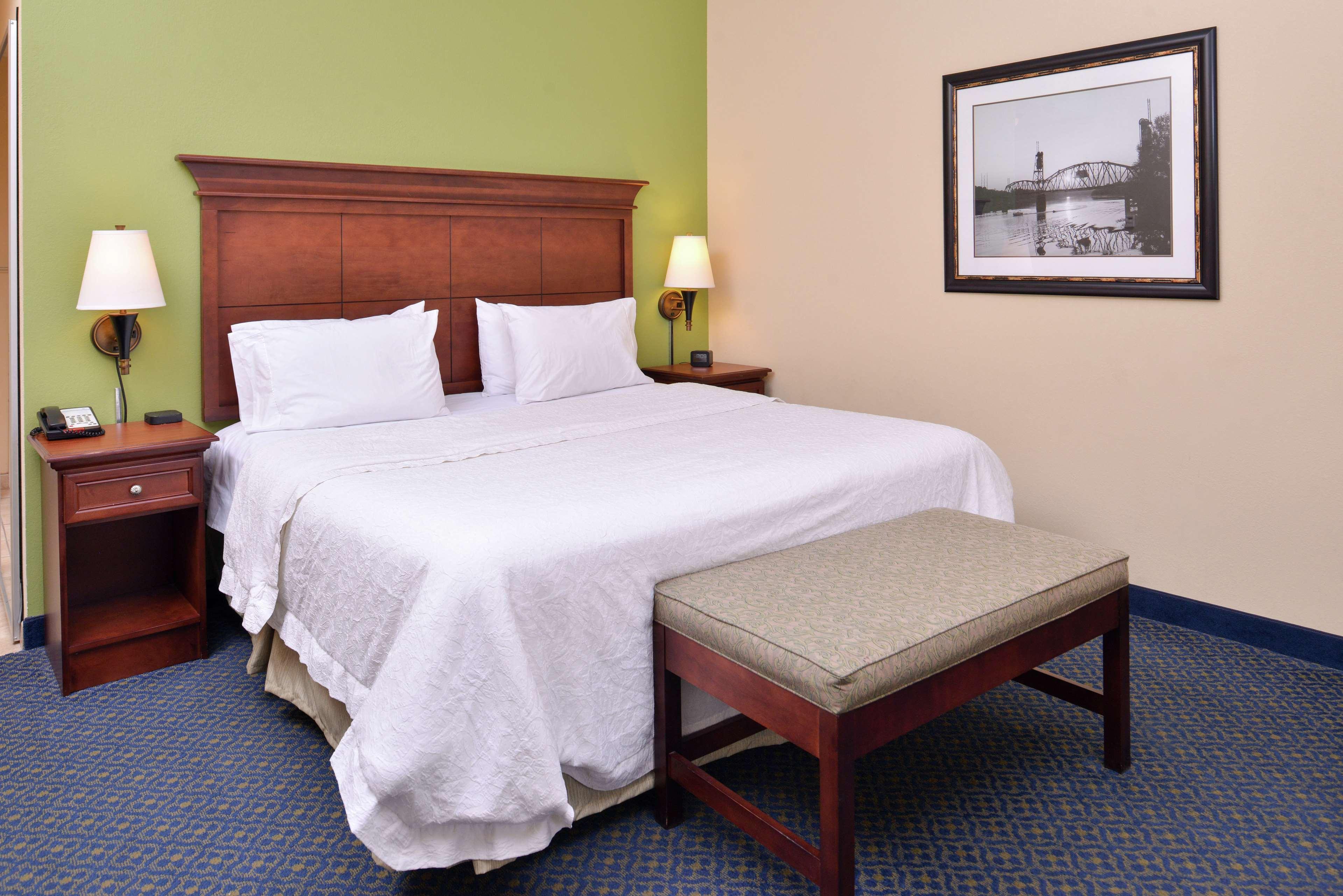 Hampton Inn Jackson-College Avenue Exterior photo