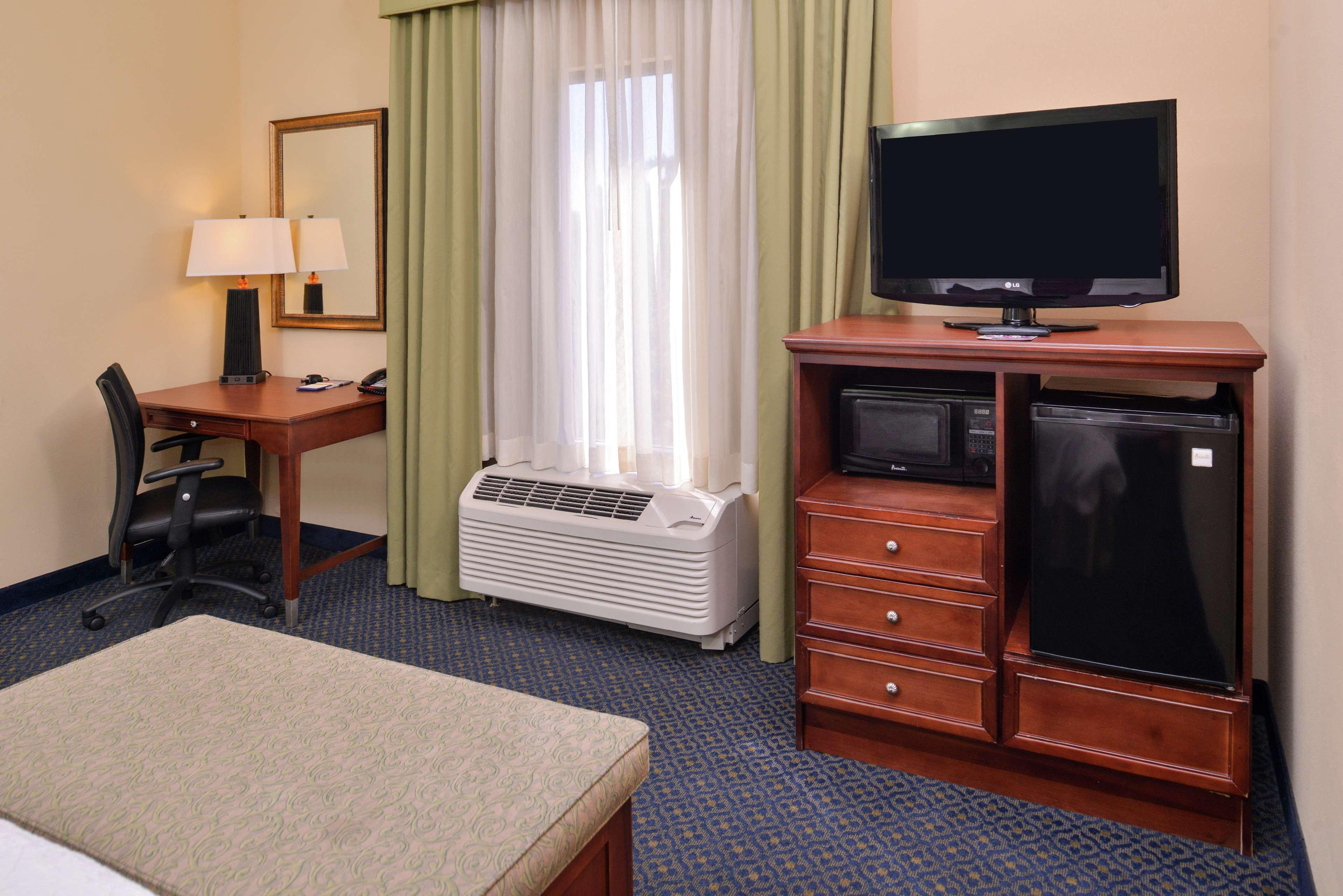 Hampton Inn Jackson-College Avenue Exterior photo