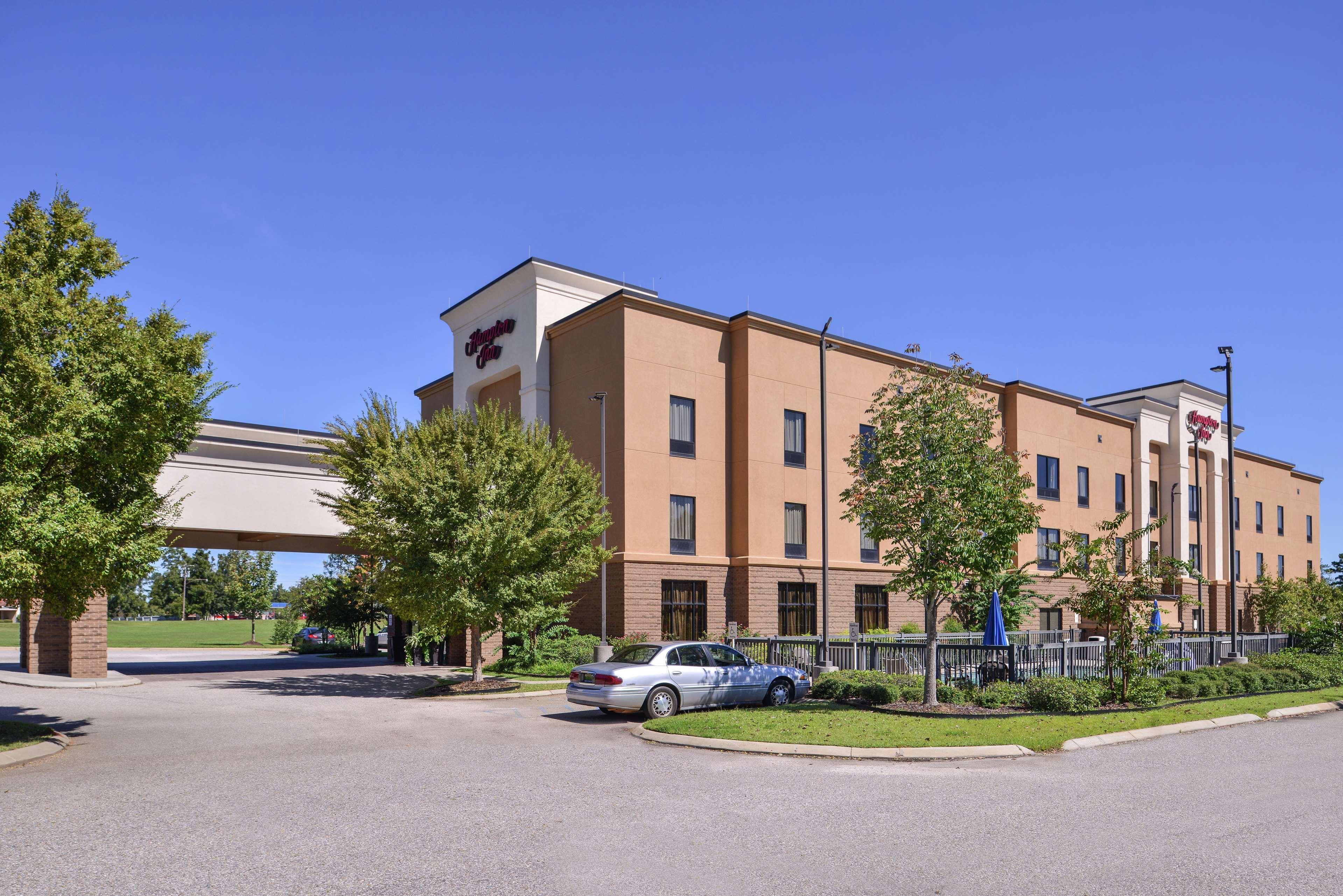 Hampton Inn Jackson-College Avenue Exterior photo