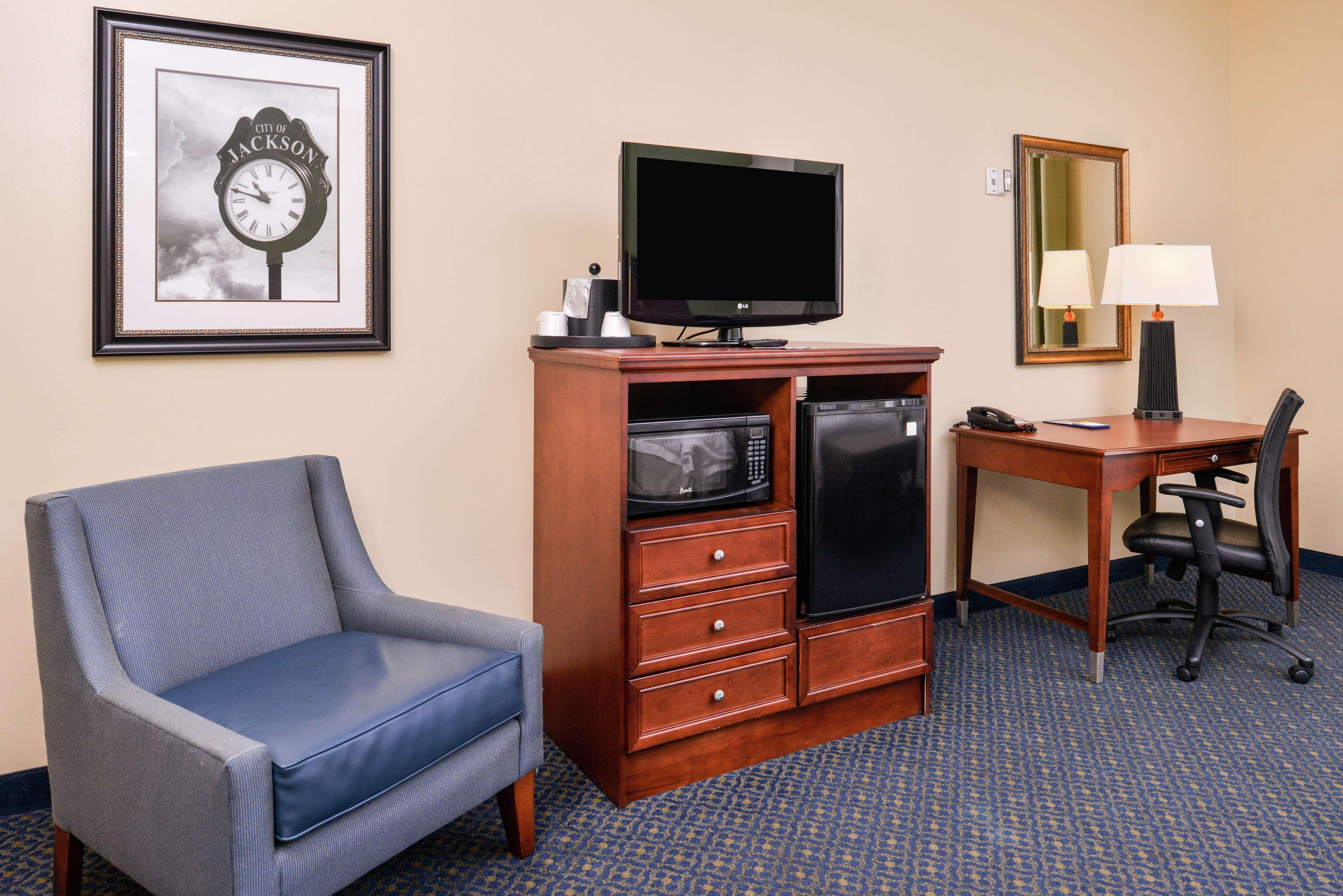 Hampton Inn Jackson-College Avenue Exterior photo