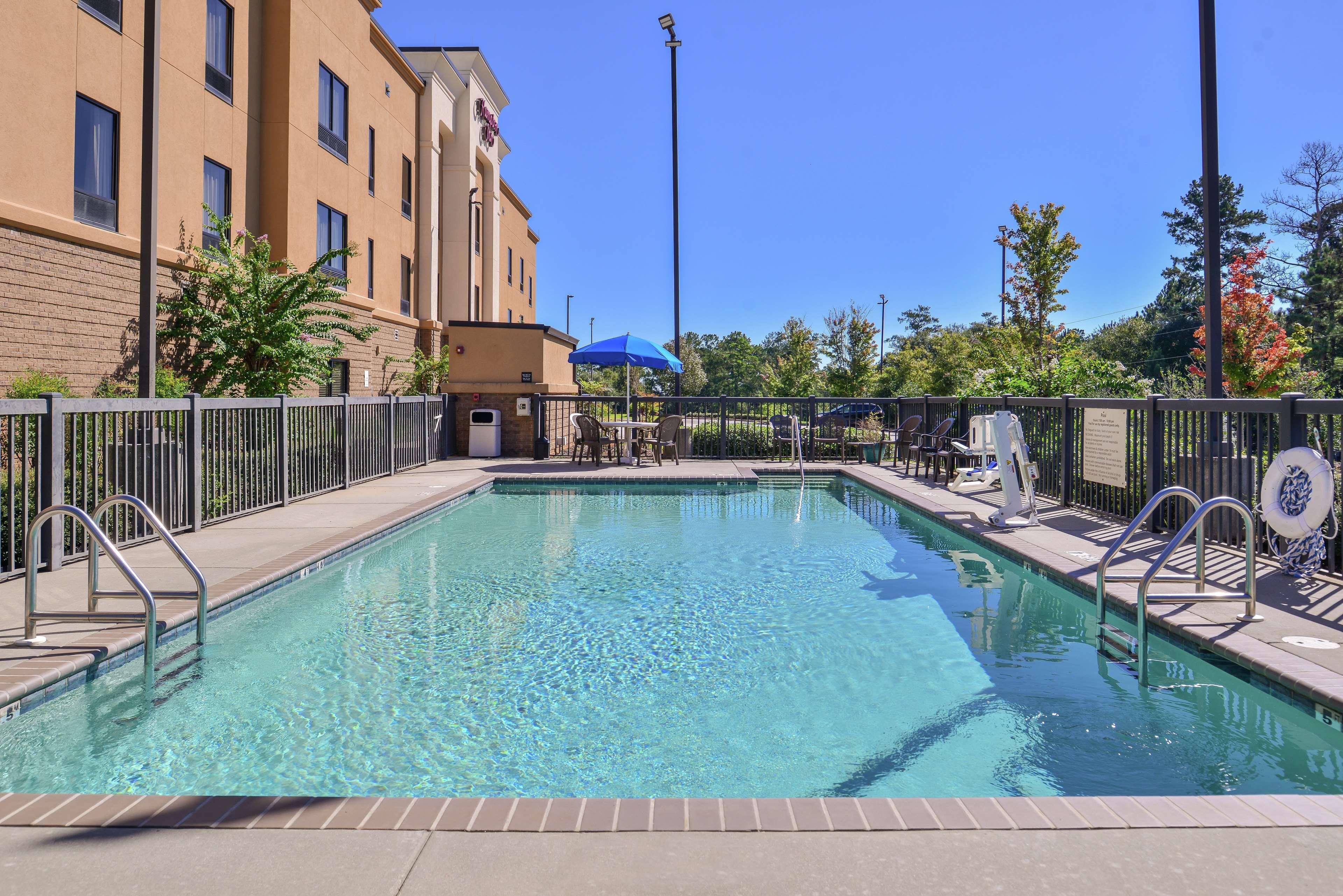 Hampton Inn Jackson-College Avenue Exterior photo
